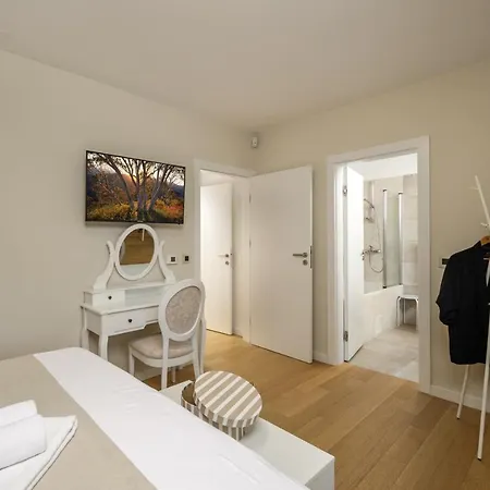 Orijana Villa *