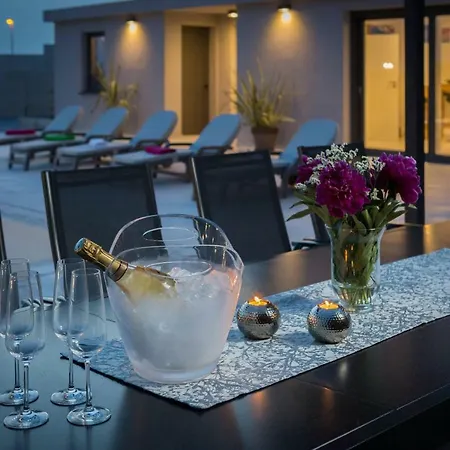 Orijana Villa Ninski Stanovi